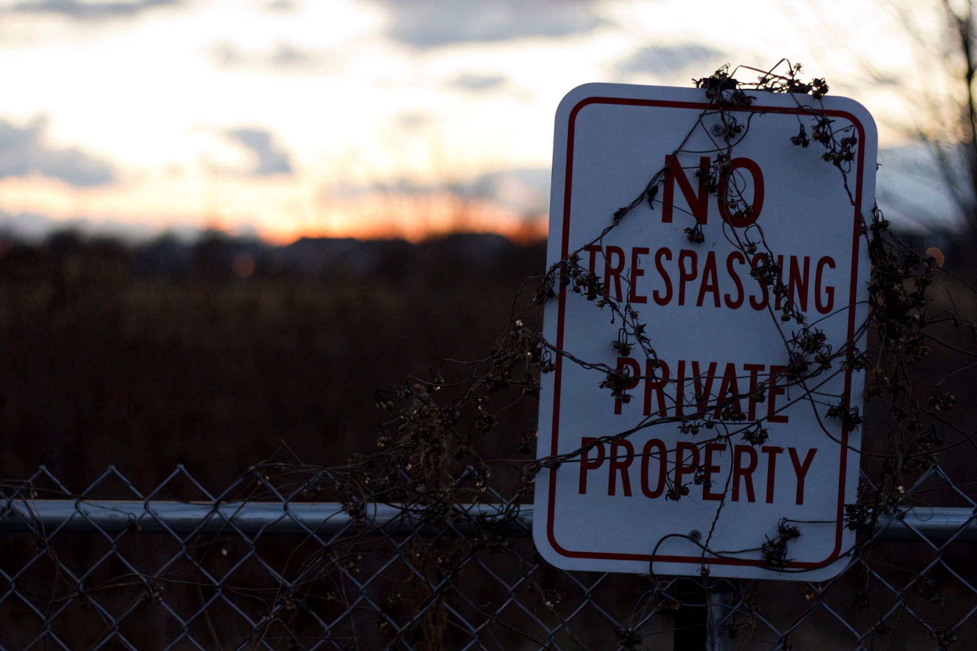 Fine for Trespassing on Private Property: Legal Consequences and Advice